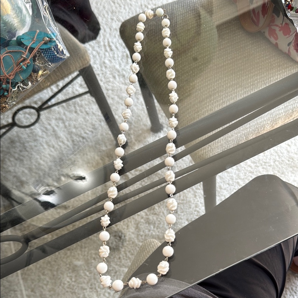 Vintage 1964 Sarah Coventry Summer Magic necklace